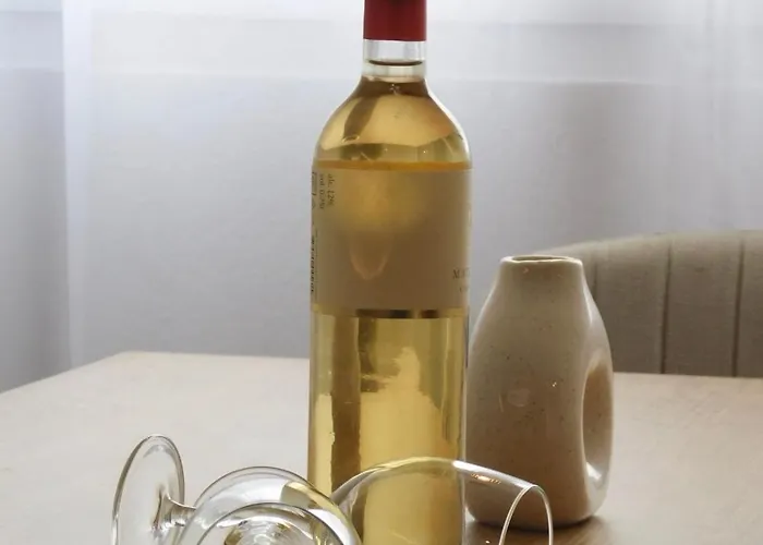 Lux Lariva, Center Of